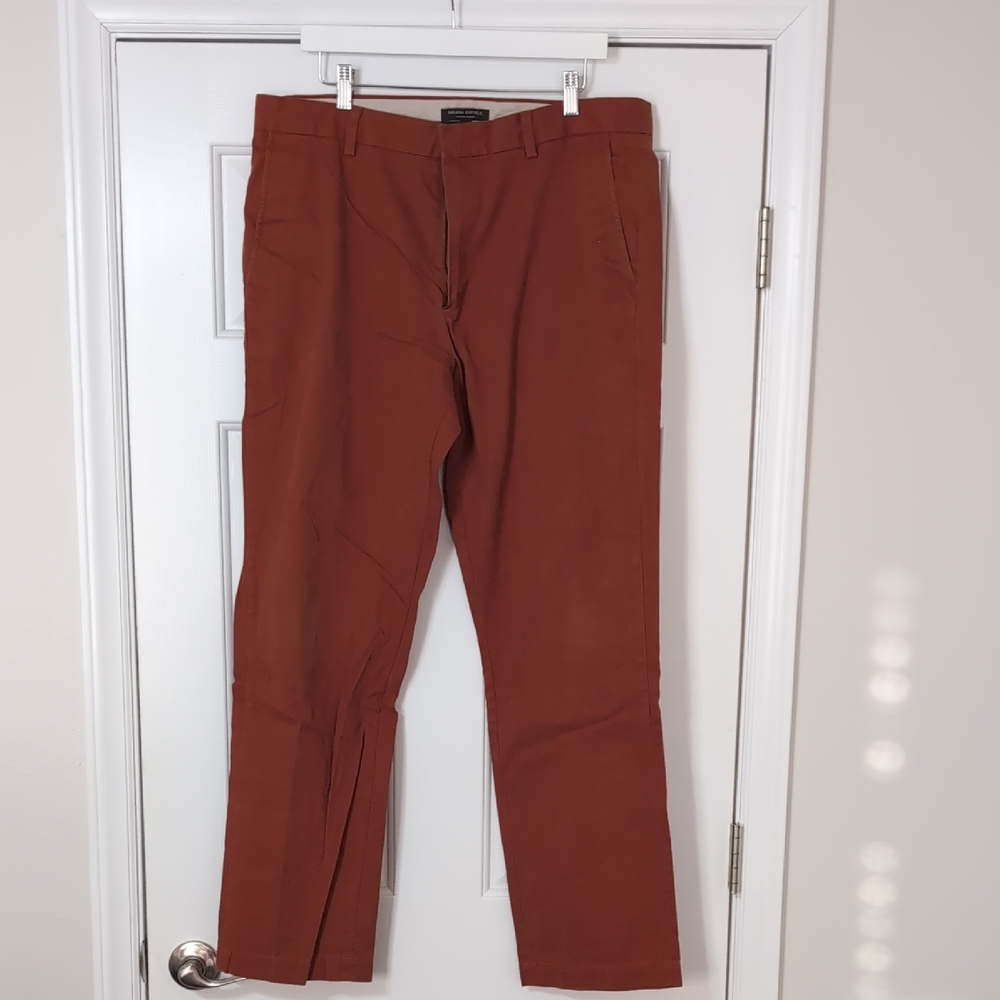 Banana Republic Men's Rust Chinos